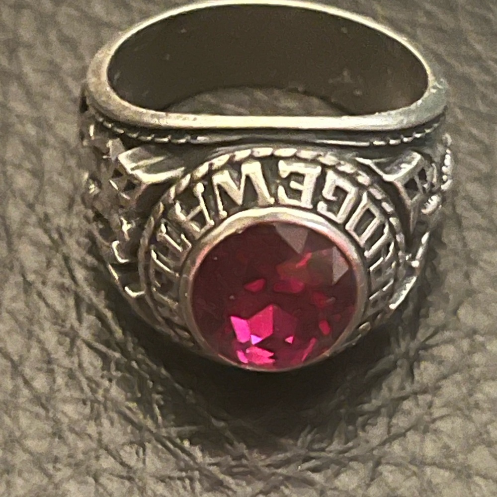 WILDCATS CLASS RING WEST BRIDGEWATER BASKETBALL 🏀 - Picture 8 of 8